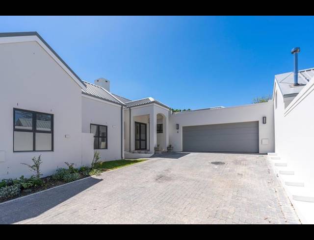 2 BEDROOM PROPERTY TO RENT IN CONSTANTIA
